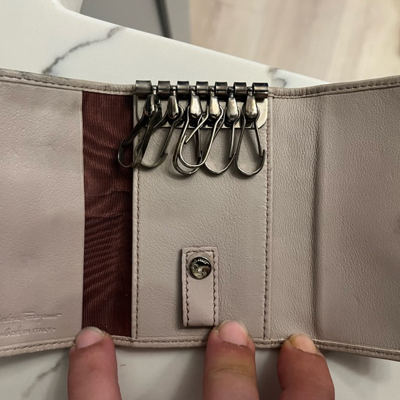 FERRAGAMO KEY HOLDER - MONOGRAMMED CANVAS - Picture 4 of 12